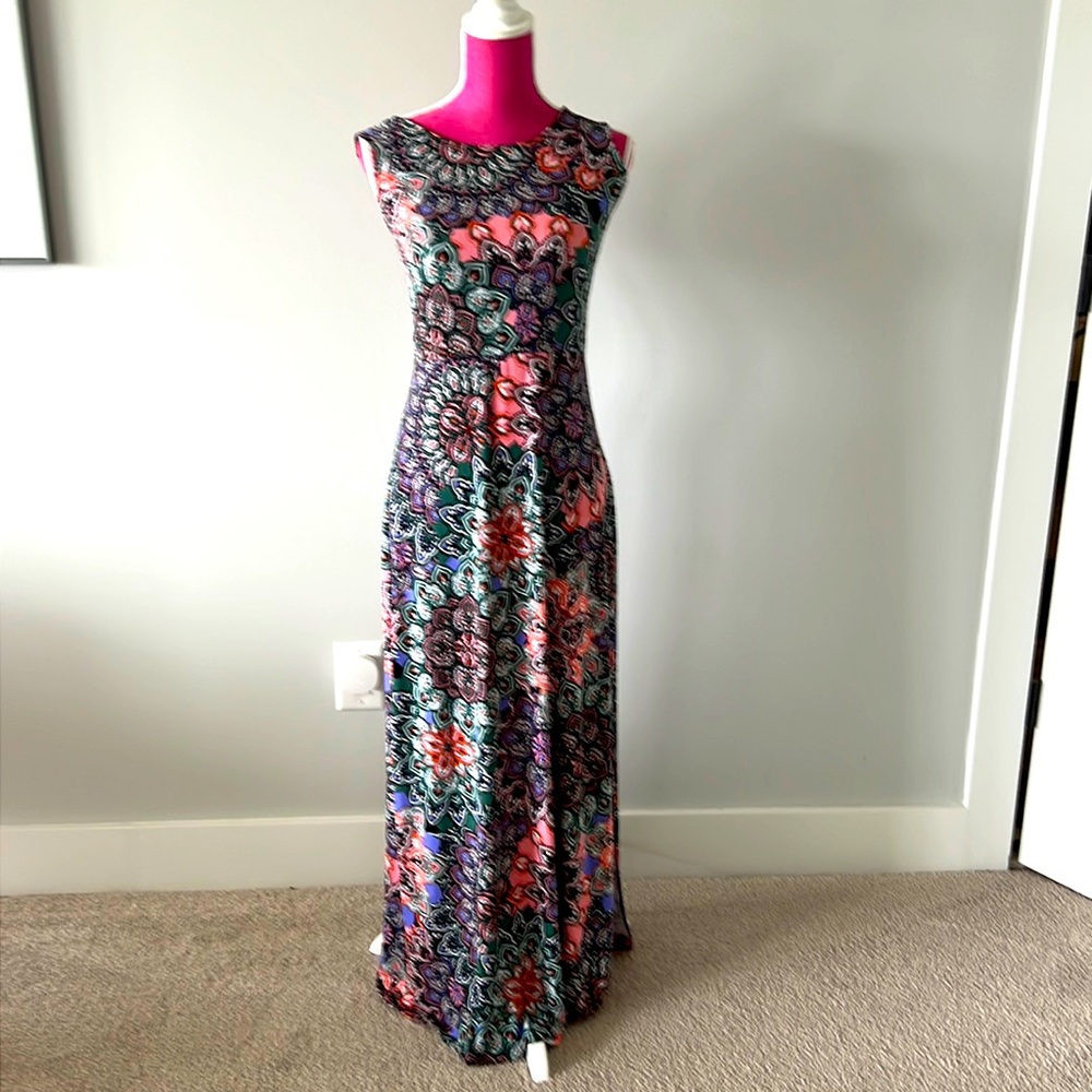 Lovely, Full Length Dress in jersey material